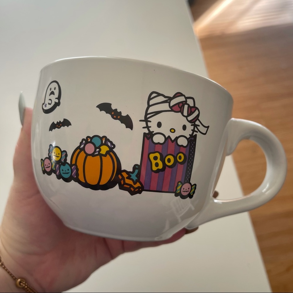 Large Hello Kitty Halloween Mug
